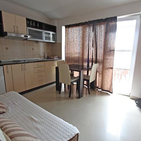 Petrovac Apartmani Irena מראה חיצוני תמונה