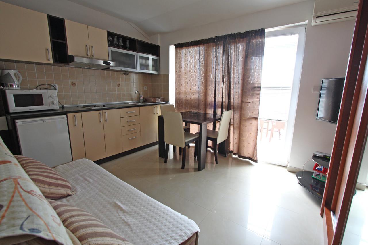 Petrovac Apartmani Irena מראה חיצוני תמונה