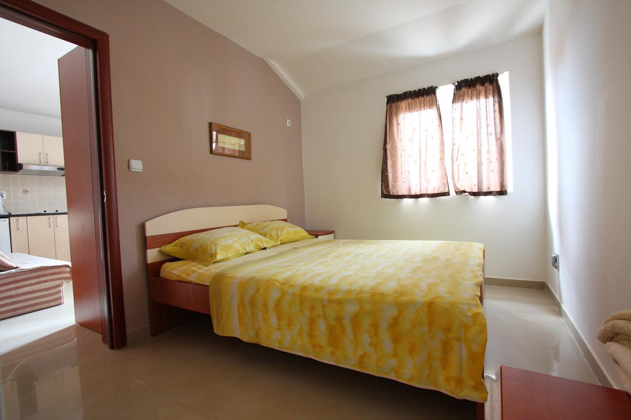 Petrovac Apartmani Irena מראה חיצוני תמונה