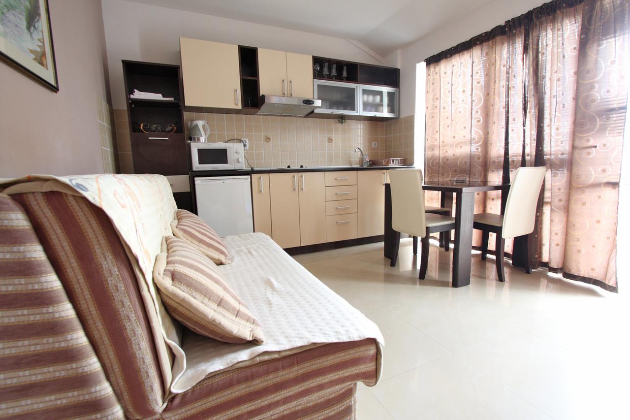 Petrovac Apartmani Irena מראה חיצוני תמונה